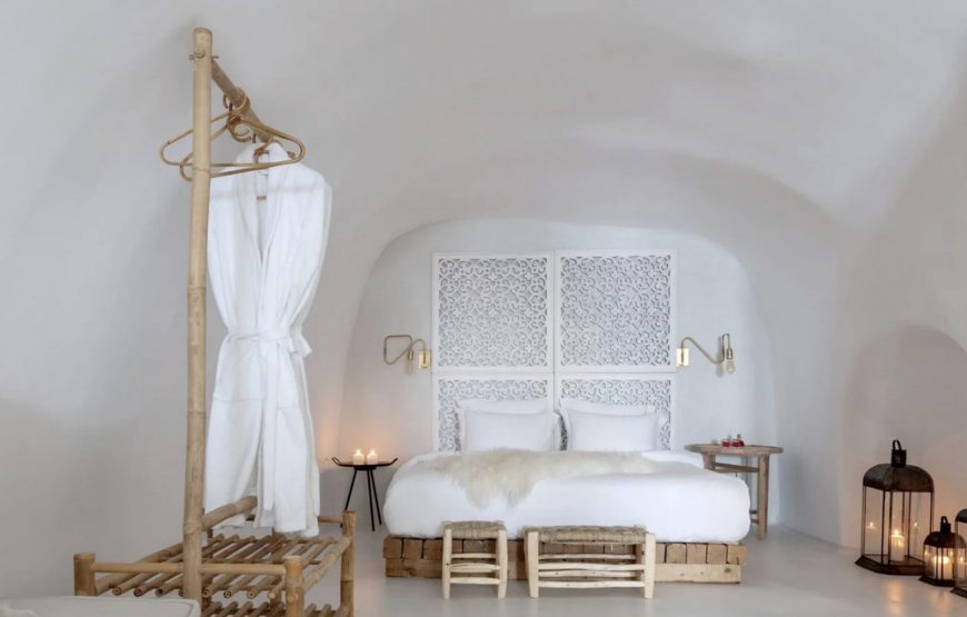 Cocoon Cave Suites – Santorini